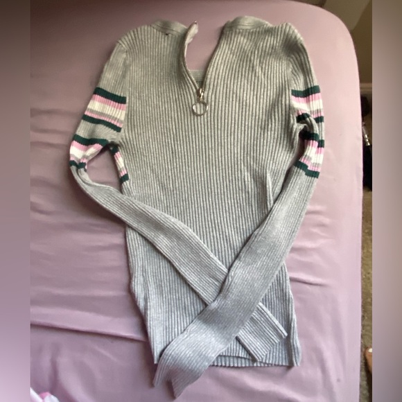 2 Dresses + 1 Top - Perfect for Spring🌸 - Picture 10 of 11